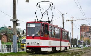 Стандартне фарбування трамваю КТ4D із Ерфурта. Фото Володимира Заяця.